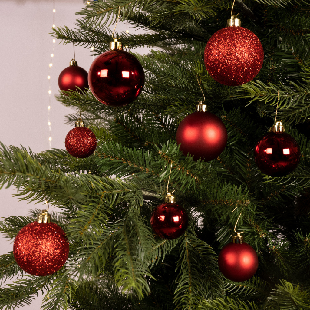 Decoris Kerstballen kunststof rood 30 stuks 4-5-6 cm