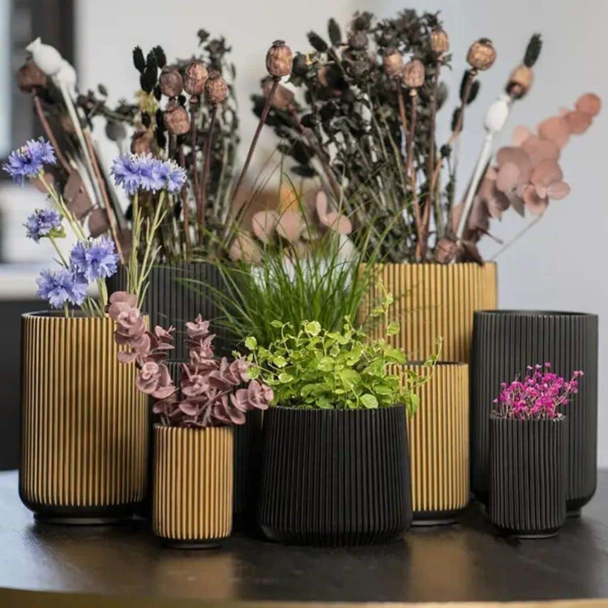 Capi Europe Bloempot Groove Zwart Goud 20 x 17 cm