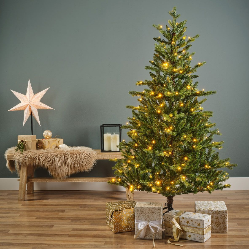 Everlands Kunstkerstboom Allison Groen met Verlichting 150 x 97 cm