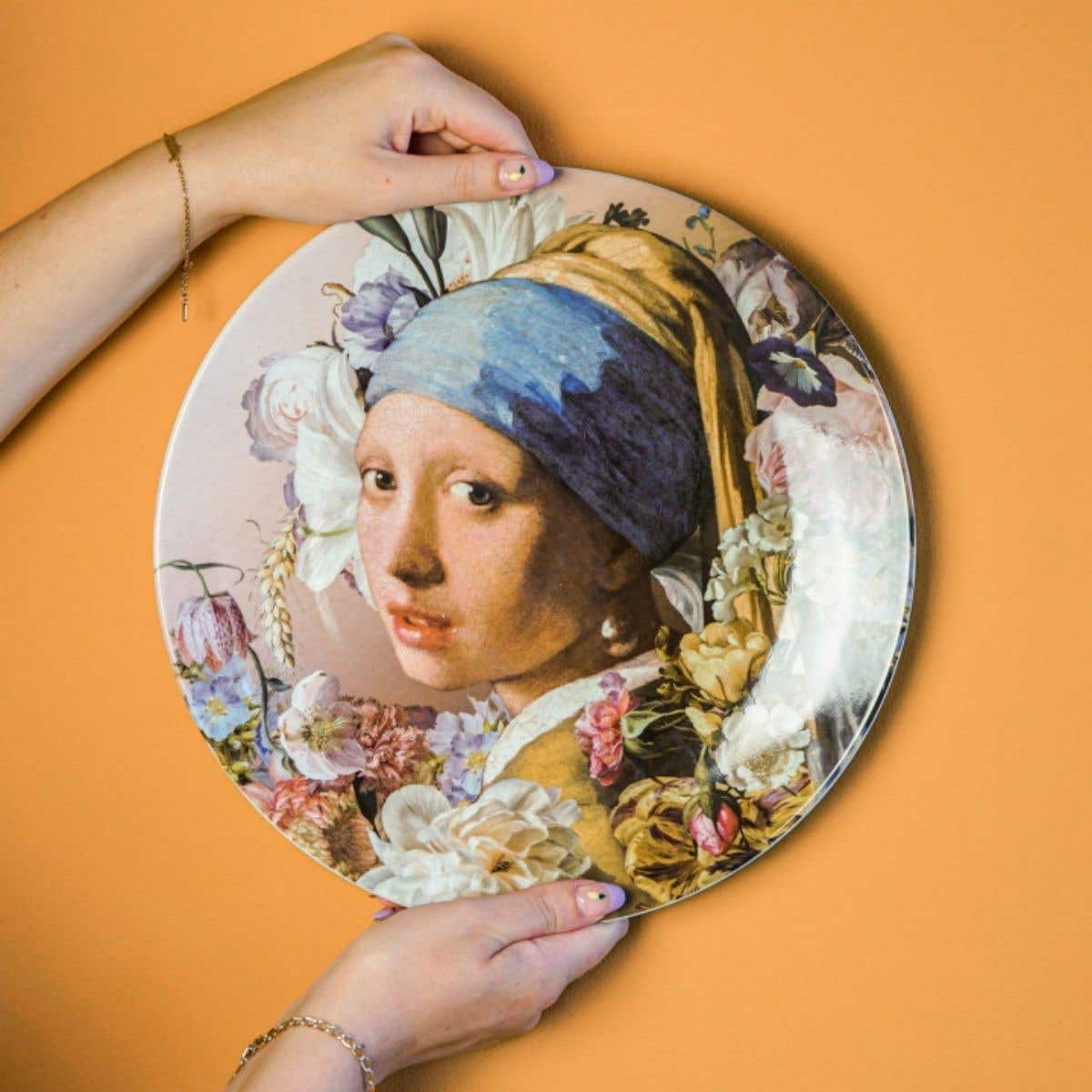 Heinen Delfts Blauw Wandbord Meisje met de Parel Pastel