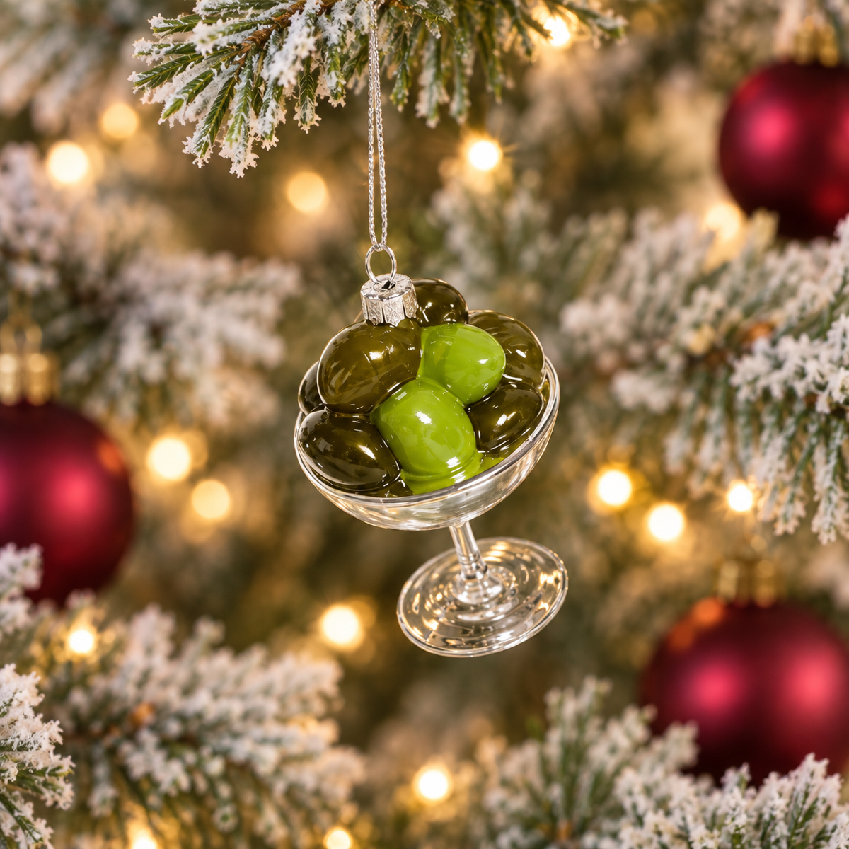 Yup in de boom Kerstornament Coupe Olijven Groen 8 x 6.5 cm
