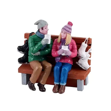 Lemax Hot cocoa drinkers