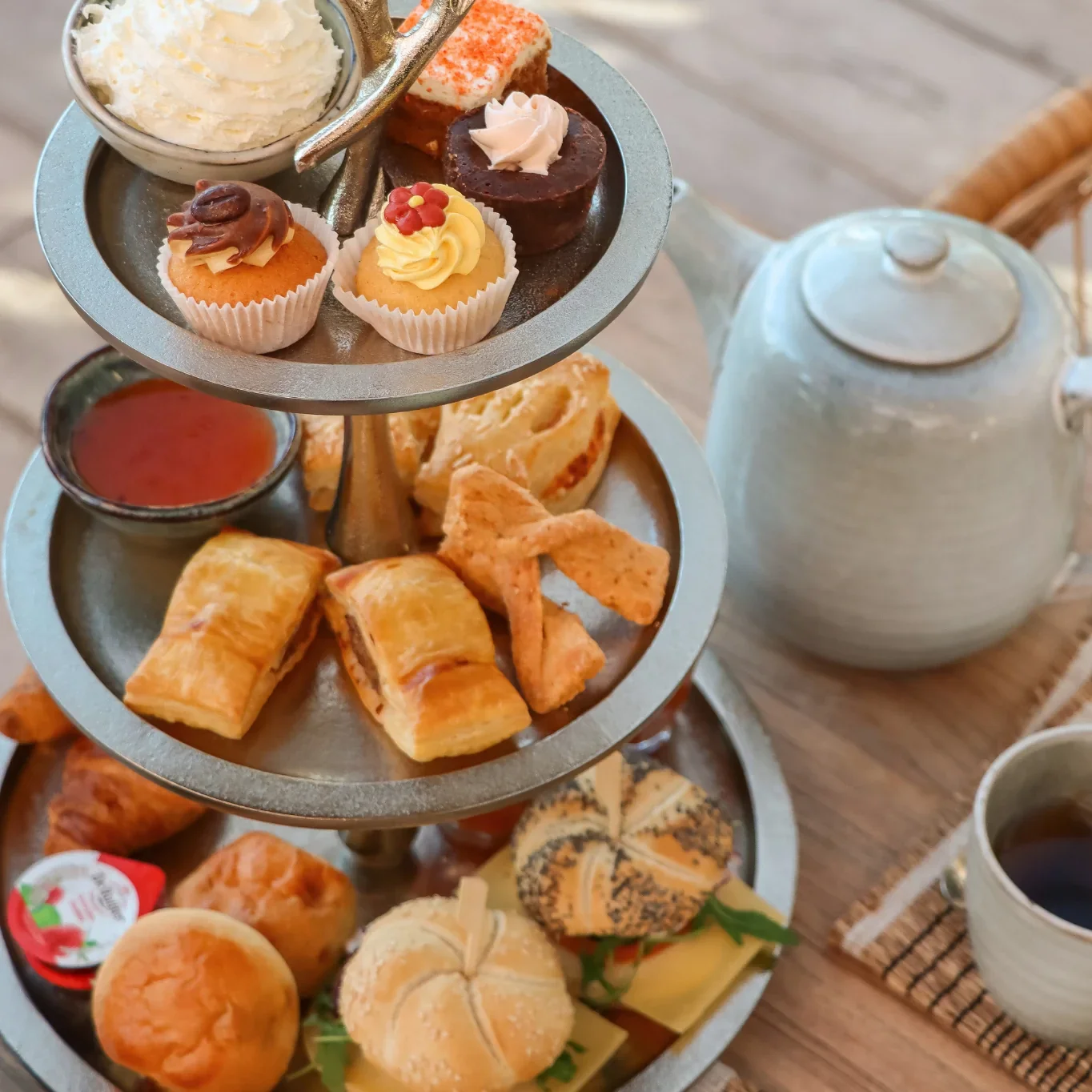 High Tea De Bosrand Oegstgeest